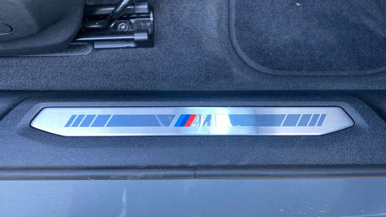 BMW 1 Series 120d M Sport 5dr Step Auto [Live Cockpit Pro] Diesel Hatchback